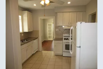 4002 S 1/2, Galveston, TX 77550 - Photo 7
