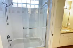 6418 Ferris Dr, Houston, TX 77081 - Photo 17