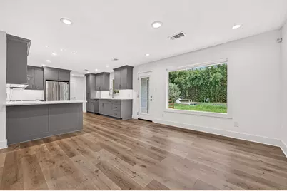 10819 Oasis Drive, Houston, TX 77096 - Photo 11