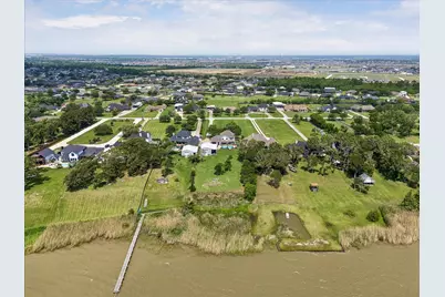 6934 Plantation Drive, Baytown, TX 77523 - Photo 11