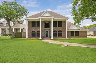 6934 Plantation Dr, Baytown, TX 77523 - Photo 1