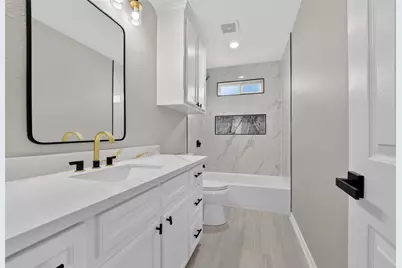 2917 Avenue M, Galveston, TX 77550 - Photo 17