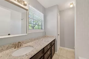 1015 Oak Leaf St, La Porte, TX 77571 - Photo 37