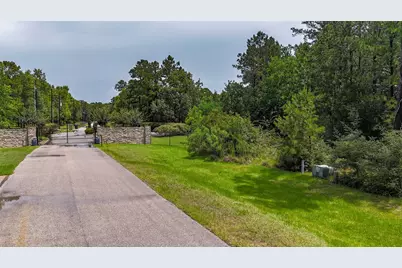 12033 Oak Forest Lane, Conroe, TX 77385 - Photo 13