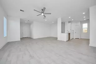 18551 Athena Flower Dr, Fresno, TX 77545 - Photo 13