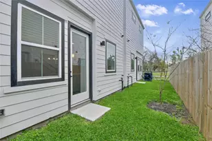 9902 Clark Rd, Houston, TX 77076 - Photo 31