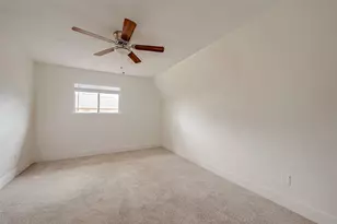 934 Goldfinch Ave, Sugar Land, TX 77478 - Photo 27
