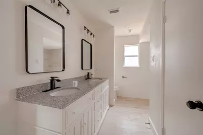 934 Goldfinch Avenue, Sugar Land, TX 77478 - Photo 9