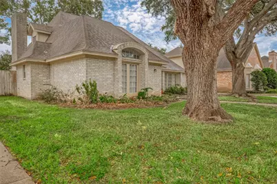 934 Goldfinch Avenue, Sugar Land, TX 77478 - Photo 3
