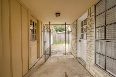 934 Goldfinch Avenue, Sugar Land, TX 77478 - Photo 41