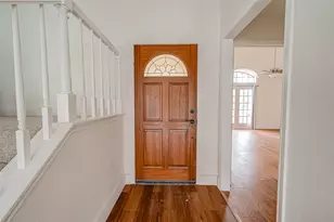 934 Goldfinch Ave, Sugar Land, TX 77478 - Photo 5