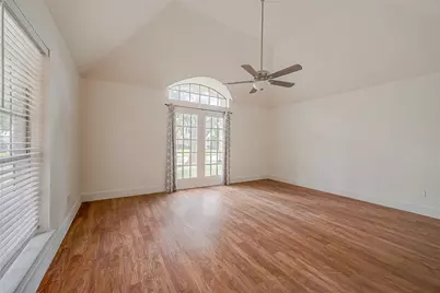 934 Goldfinch Avenue, Sugar Land, TX 77478 - Photo 7