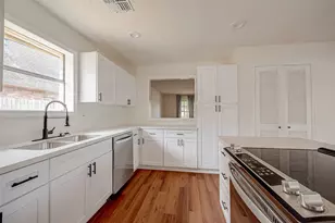 934 Goldfinch Ave, Sugar Land, TX 77478 - Photo 21