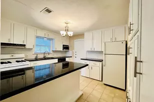 5418 Grand Lake St, Houston, TX 77081 - Photo 5