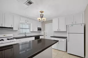 5418 Grand Lake St, Houston, TX 77081 - Photo 19