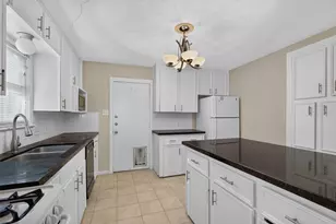5418 Grand Lake St, Houston, TX 77081 - Photo 11