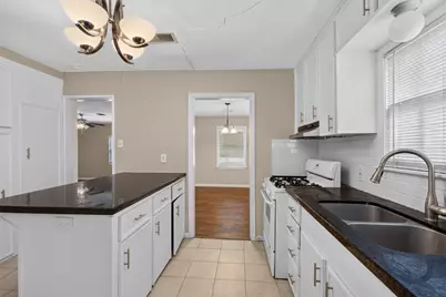 5418 Grand Lake Street, Houston, TX 77081 - Photo 17