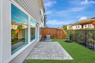 16018 Hayes Pk Dr, Houston, TX 77079 - Photo 9
