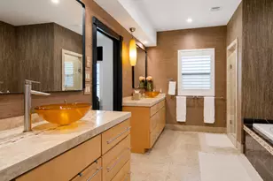 16 Elder Wood Dr, Houston, TX 77058 - Photo 23
