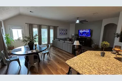 9810 Shimmering Lakes Drive, Rosharon, TX 77583 - Photo 11