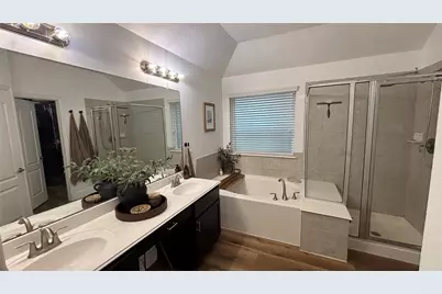 9810 Shimmering Lakes Drive, Rosharon, TX 77583 - Photo 17
