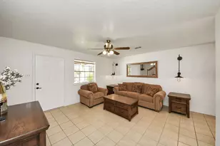 5102 Pepper Mill St, Baytown, TX 77521 - Photo 9