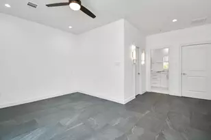12807 Southspring Dr, Houston, TX 77047 - Photo 11
