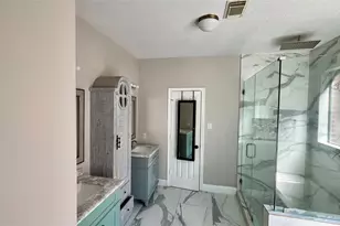 14802 Belterraza Dr, Houston, TX 77083 - Photo 17
