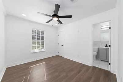 802 E 33rd Street, Houston, TX 77022 - Photo 5