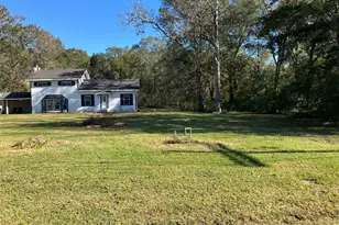 320 Tomlinson St, Sour Lake, TX 77659 - Photo 3