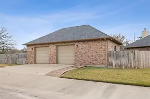 2739 Colony Village Dr, Bryan, TX 77808 - Photo 5