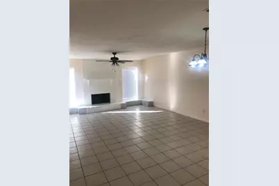 8646 Maplecrest Drive, Houston, TX 77099 - Photo 3