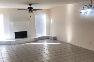 8646 Maplecrest Dr, Houston, TX 77099 - Photo 3