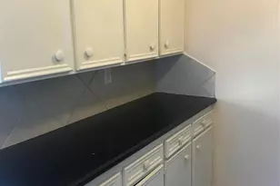 8646 Maplecrest Dr, Houston, TX 77099 - Photo 7