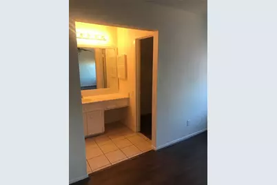 8646 Maplecrest Drive, Houston, TX 77099 - Photo 11