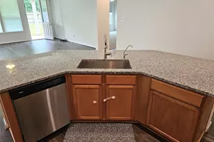 3318 Regal Park Ln, Pearland, TX 77584 - Photo 15