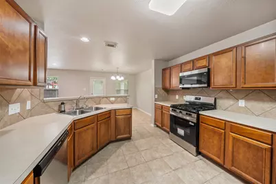 9907 Victoria Grove Lane, Houston, TX 77075 - Photo 17