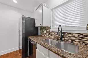 2018 Village Ct Ln, Rosenberg, TX 77471 - Photo 9