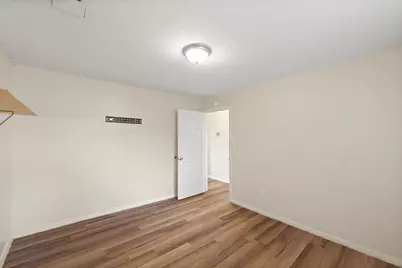 515 Lloyd Lane, Baytown, TX 77521 - Photo 15