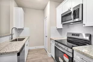 496 Golden St, Willis, TX 77378 - Photo 9