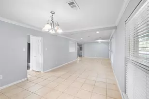 6002 McKnight St, Houston, TX 77035 - Photo 9