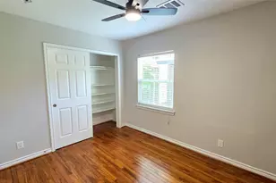 4018 Woodfox St, Houston, TX 77025 - Photo 19
