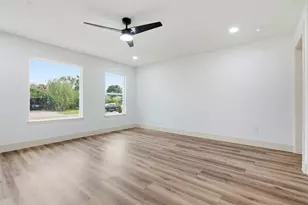 910 Evonne St, Houston, TX 77017 - Photo 9