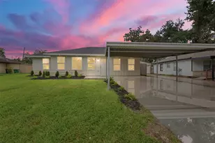 910 Evonne St, Houston, TX 77017 - Photo 1