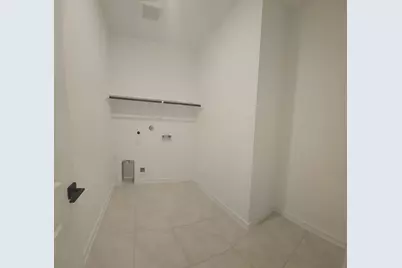 8438 Bay Oaks Drive, Baytown, TX 77523 - Photo 7