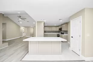 4703 Quail Hollow Dr, Baytown, TX 77521 - Photo 13