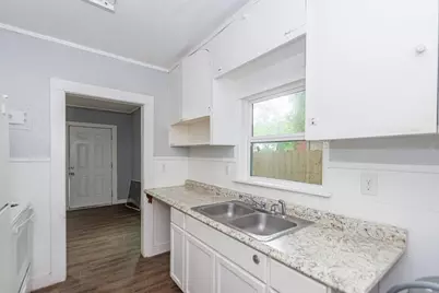 713 W Willis Street, Alvin, TX 77511 - Photo 13