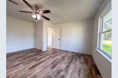 118 N Ringgold Street, West Columbia, TX 77486 - Photo 9