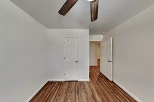 16778 Fallen Timbers Dr, Conroe, TX 77385 - Photo 15