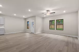 12335 Ridge Top Ct, Conroe, TX 77304 - Photo 11